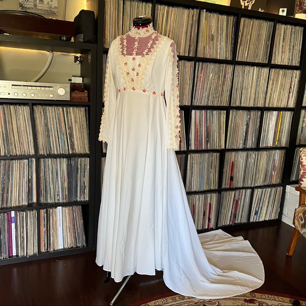 sweetheart romantic wedding vintage 💗 lace pink sheer rosebud bustle hippie pom